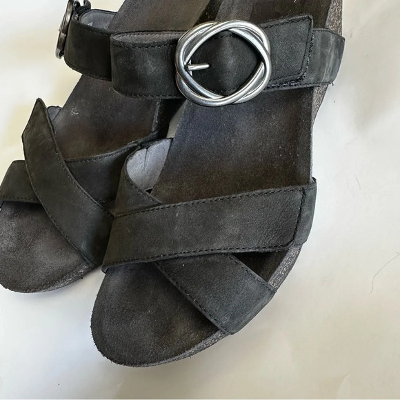 Dansko Women’s Susie Black Nubuck Leather Suede Slip On Cork Wedge Slides Sandal - Picture 3 of 13
